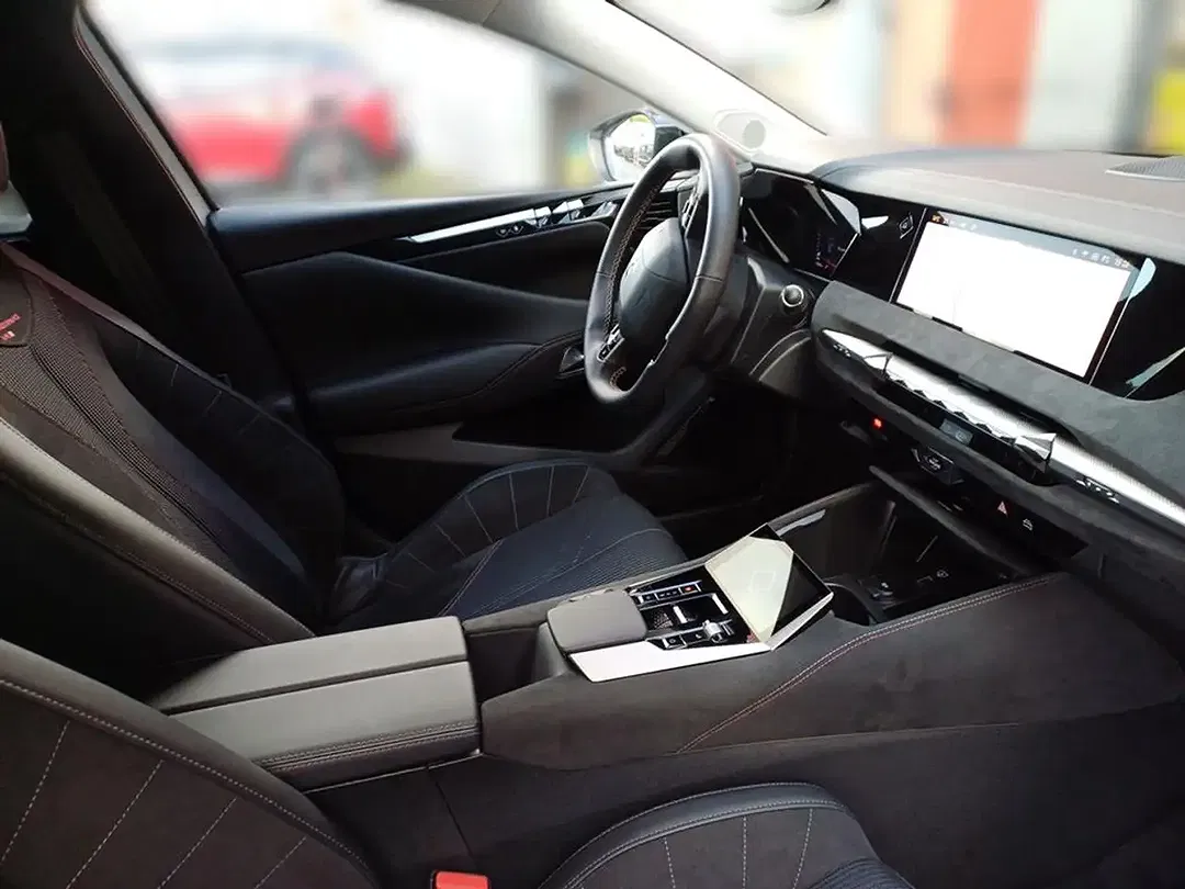 DS Automobiles DS 4 - Thumbnail 10