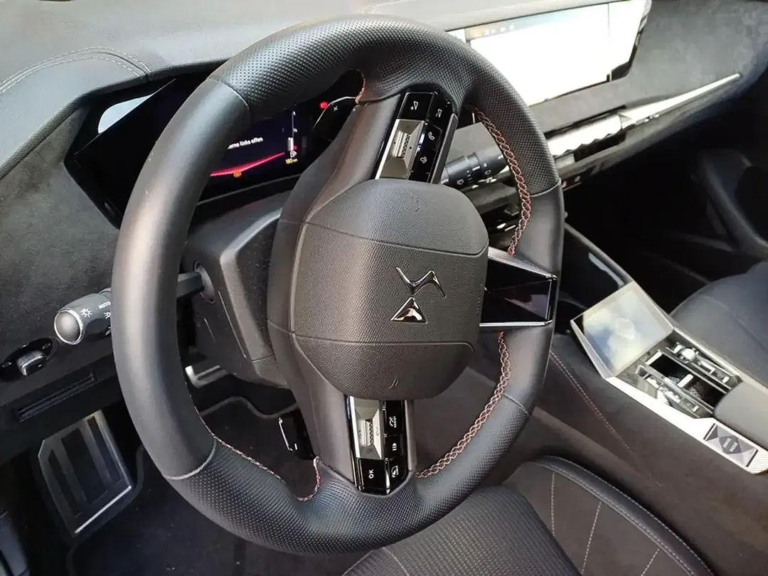 DS Automobiles DS 4 - foto 12