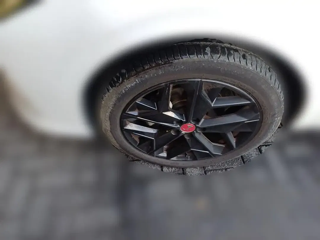 DS Automobiles DS 4 - Thumbnail 7