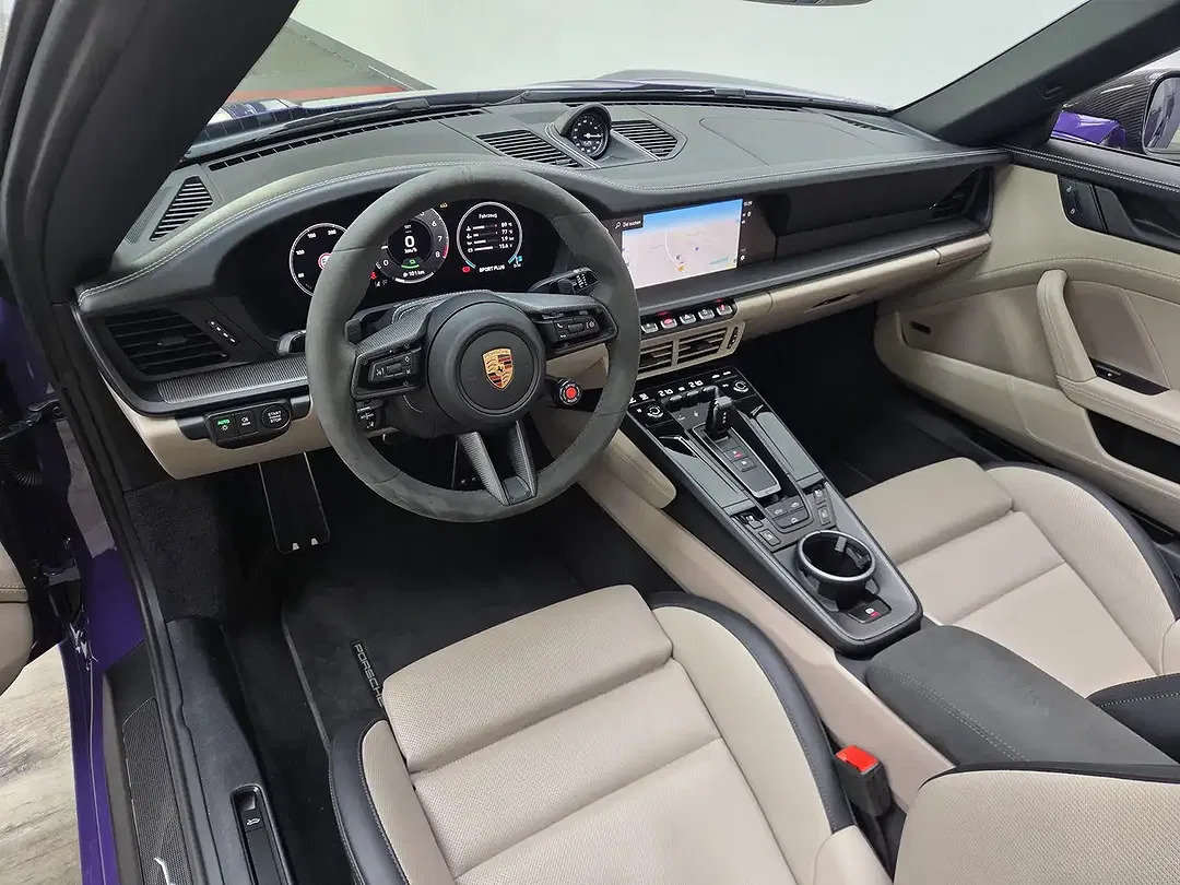 Porsche 992 GTS - Thumbnail 14
