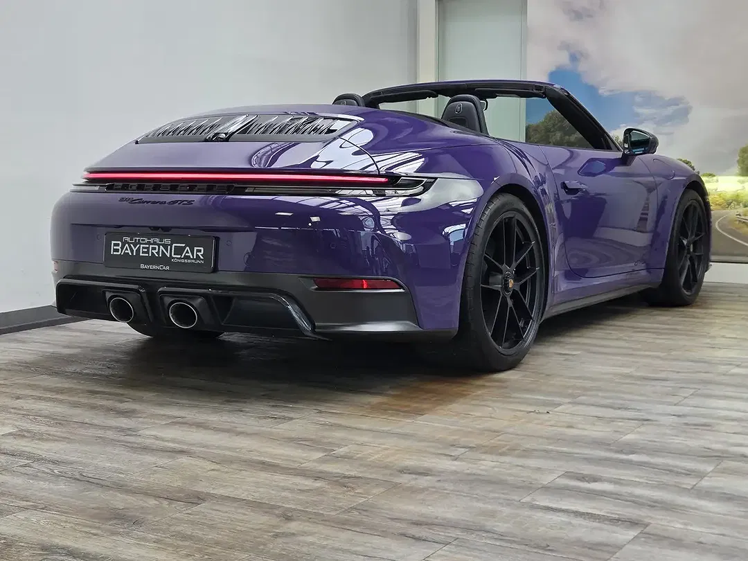 Porsche 992 GTS - Thumbnail 6