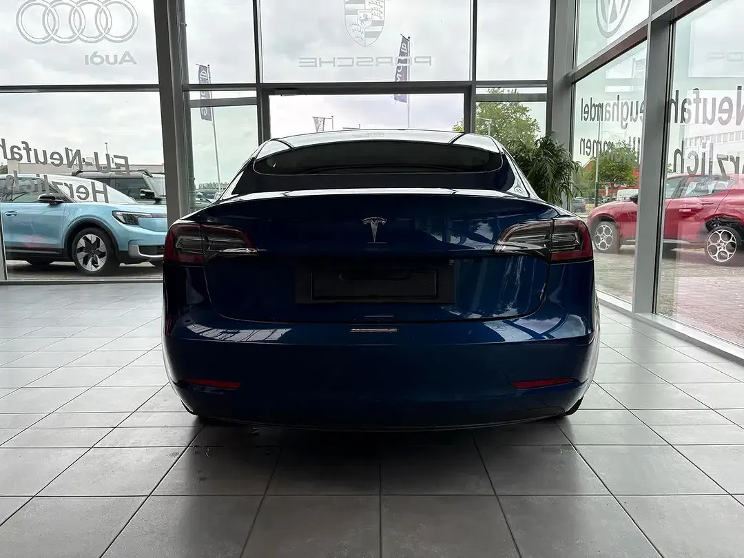 Tesla Model 3 RWD Standard Range Plus - Thumbnail 5
