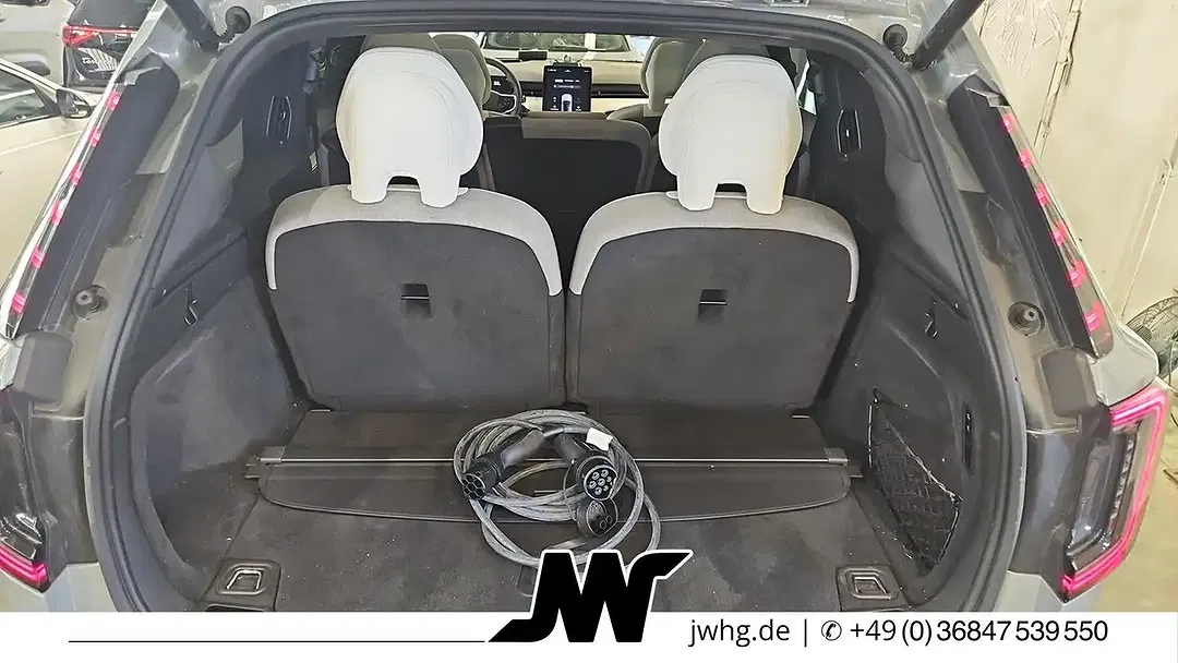 Volvo EX90 Ultra - Thumbnail 7