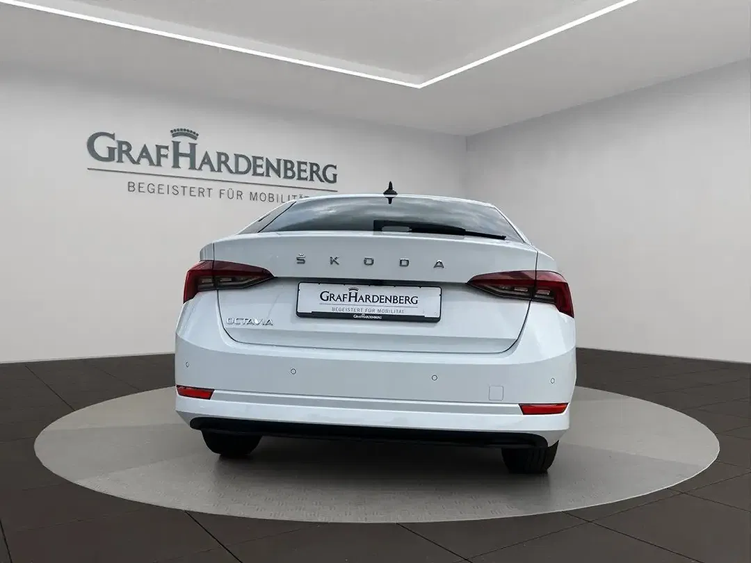 Skoda Octavia 2.0 TDI DSG Style - Thumbnail 4