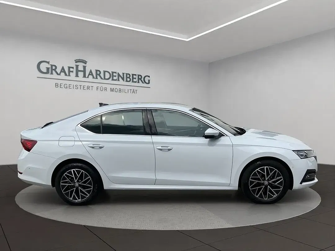 Skoda Octavia 2.0 TDI DSG Style - Thumbnail 6