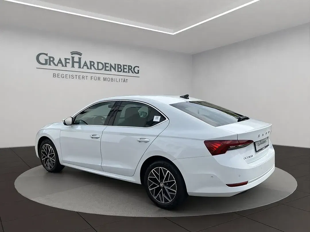 Skoda Octavia 2.0 TDI DSG Style - Thumbnail 8