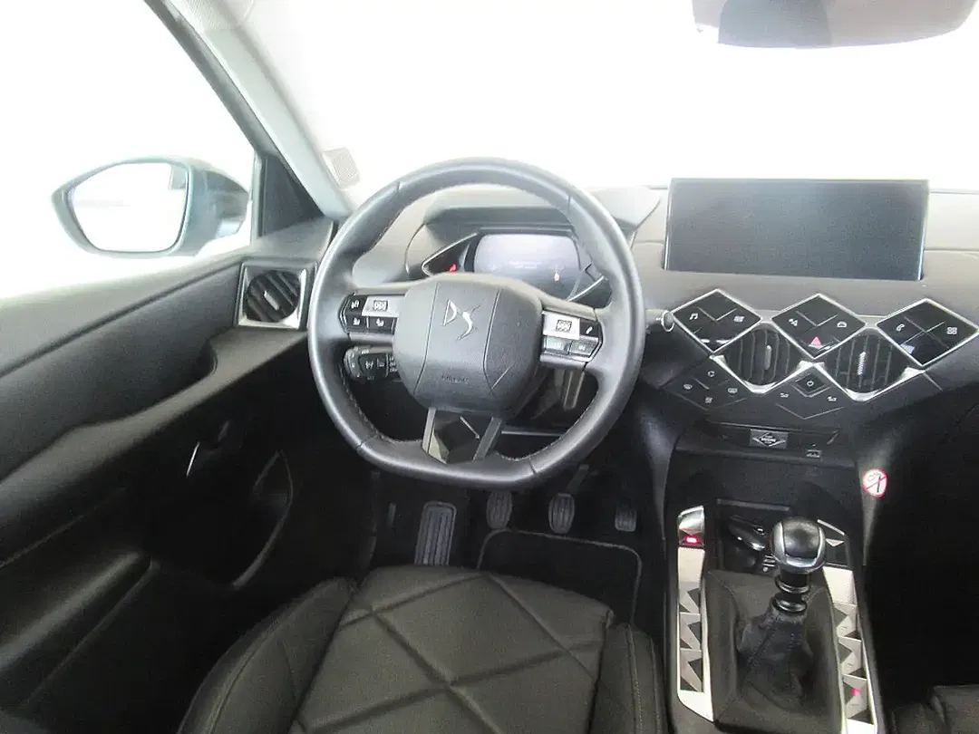 DS Automobiles DS 3 - Thumbnail 10