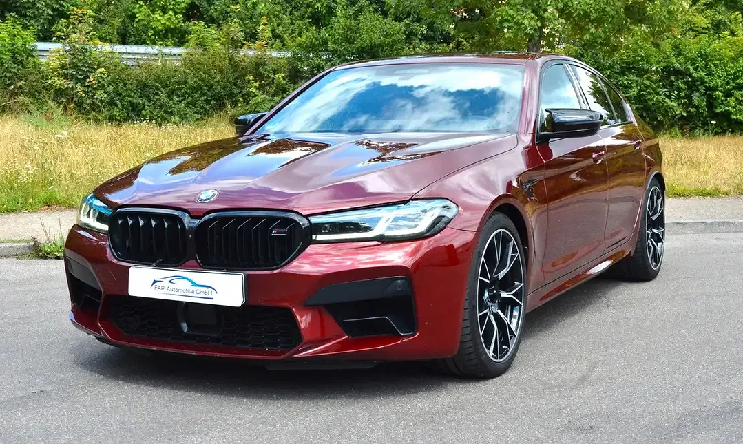 BMW M5 Competition - foto 1