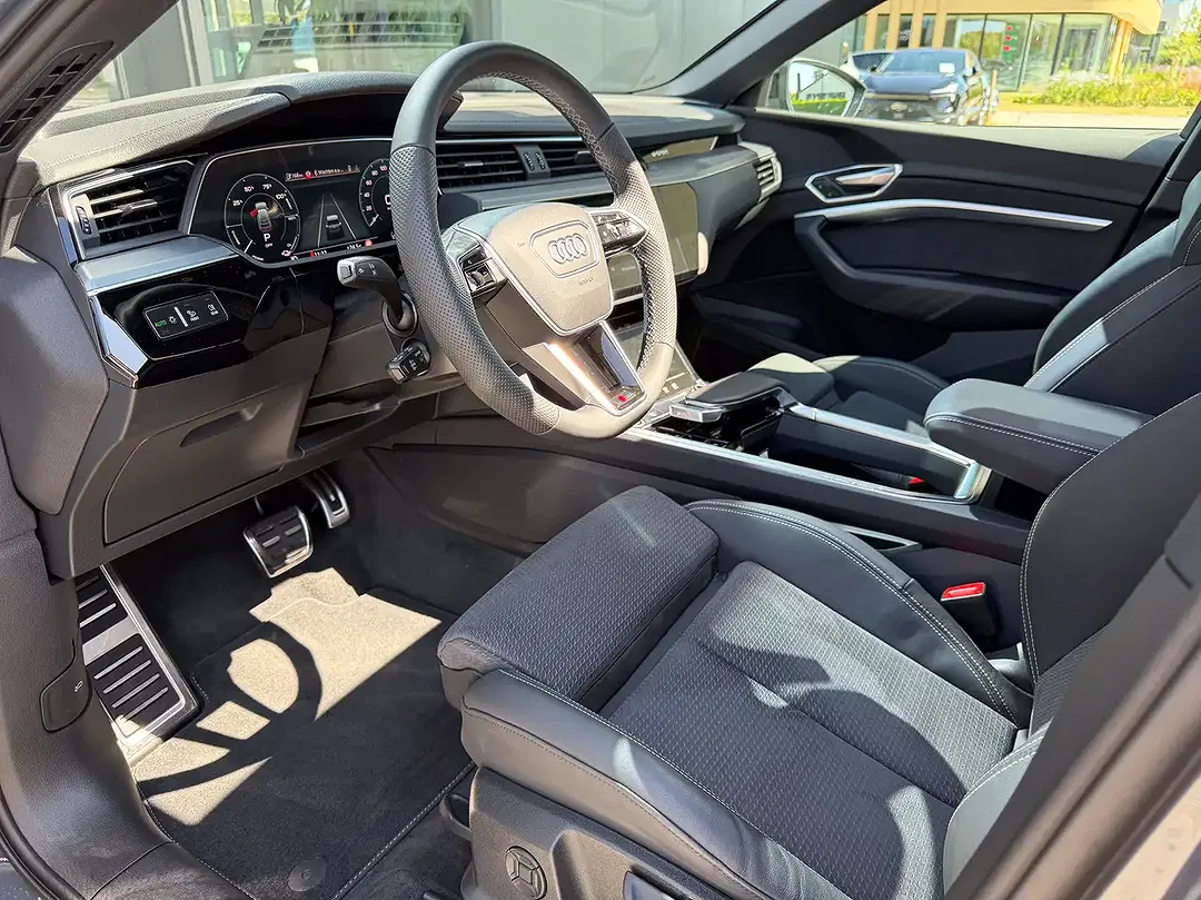 Audi Q8 e-tron 50 quattro S line - Thumbnail 9