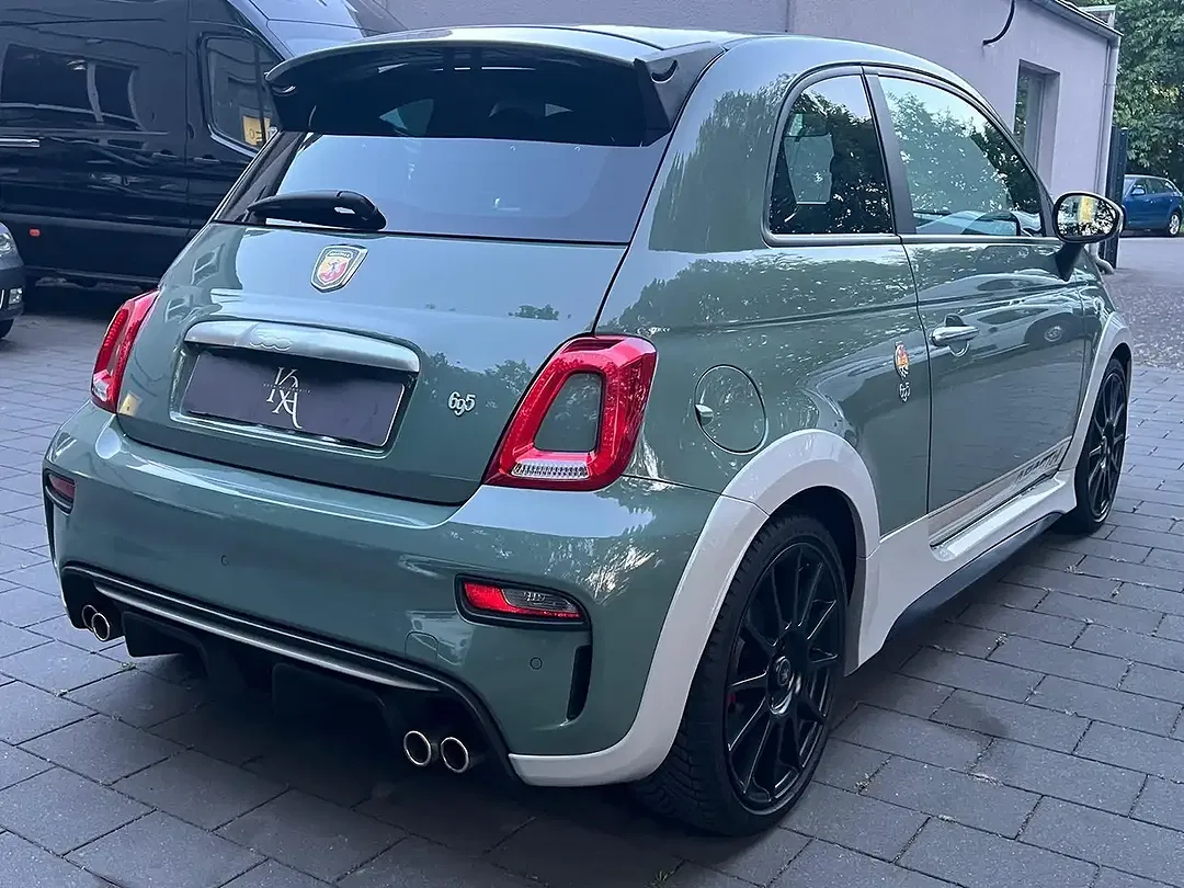 Abarth 695 70th Anniversario - Thumbnail 6