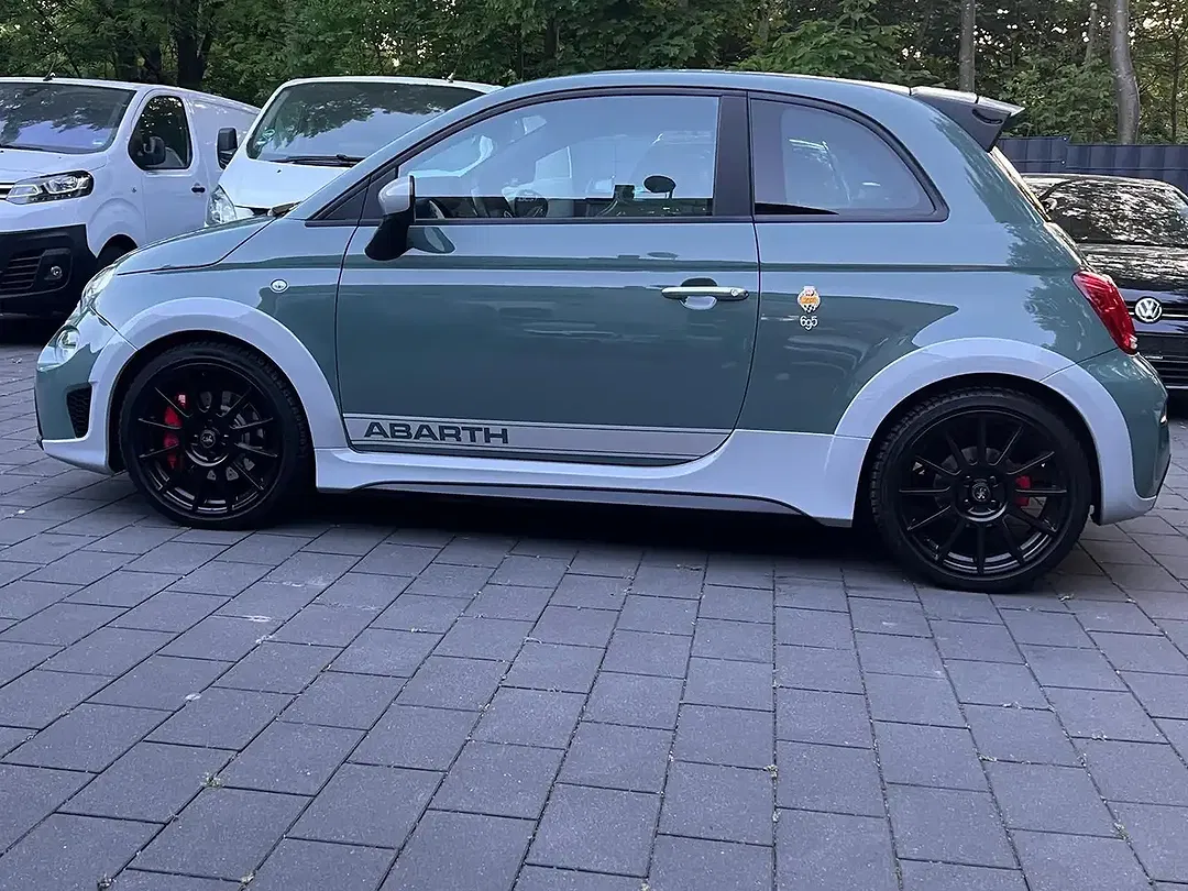 Abarth 695 70th Anniversario - Thumbnail 9