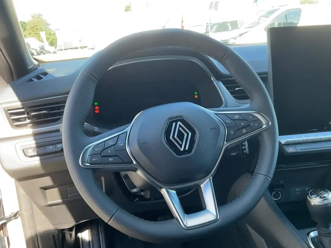 Renault Captur TCe Techno - Thumbnail 5
