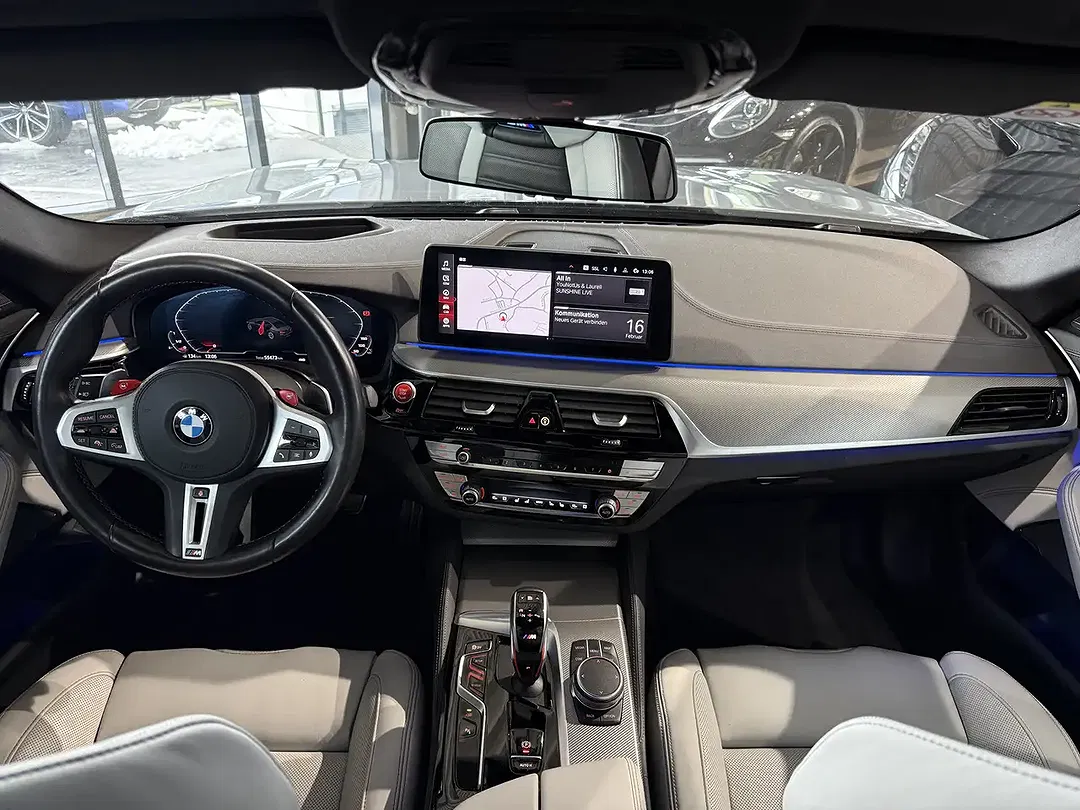 BMW M5 - Thumbnail 6