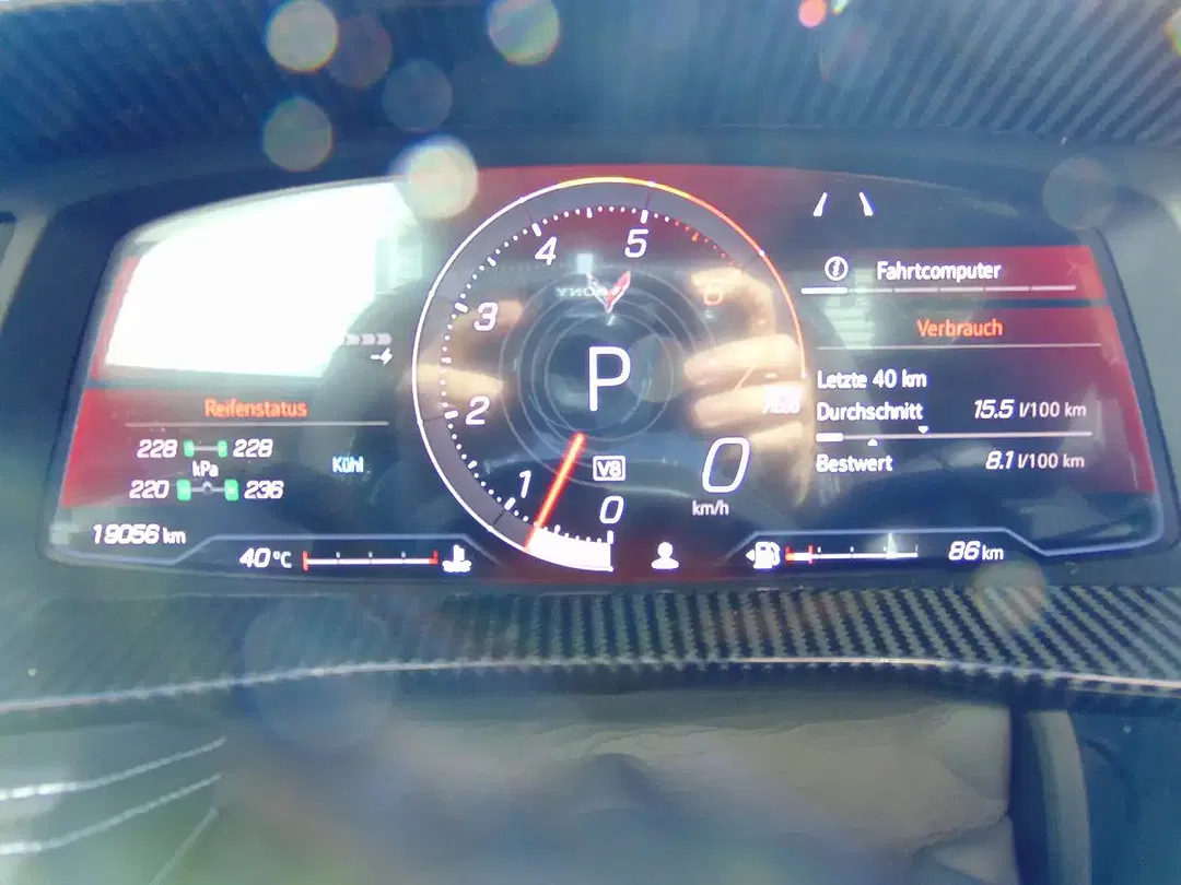 Corvette C8 E-Ray 3LZ - Thumbnail 12