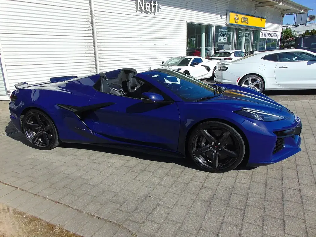Corvette C8 E-Ray 3LZ - Thumbnail 4