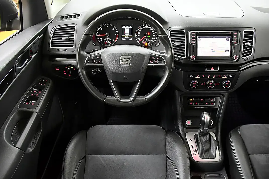 SEAT Alhambra 2.0 TDI DSG Executive - foto 2