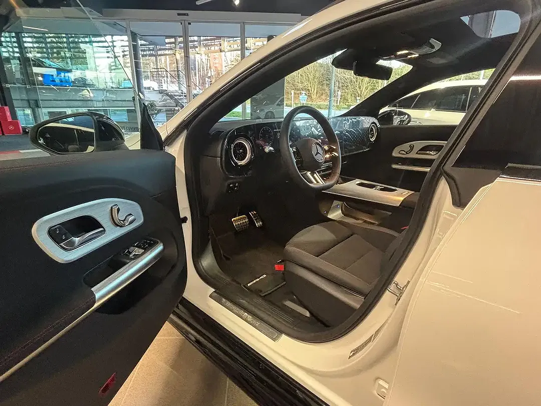 Mercedes-Benz CLA 250 - Thumbnail 8