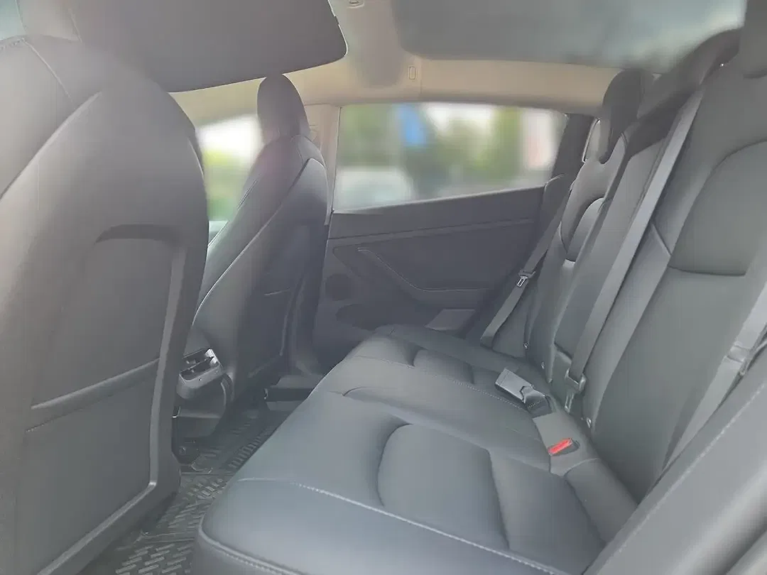 Tesla Model 3 RWD - Thumbnail 11