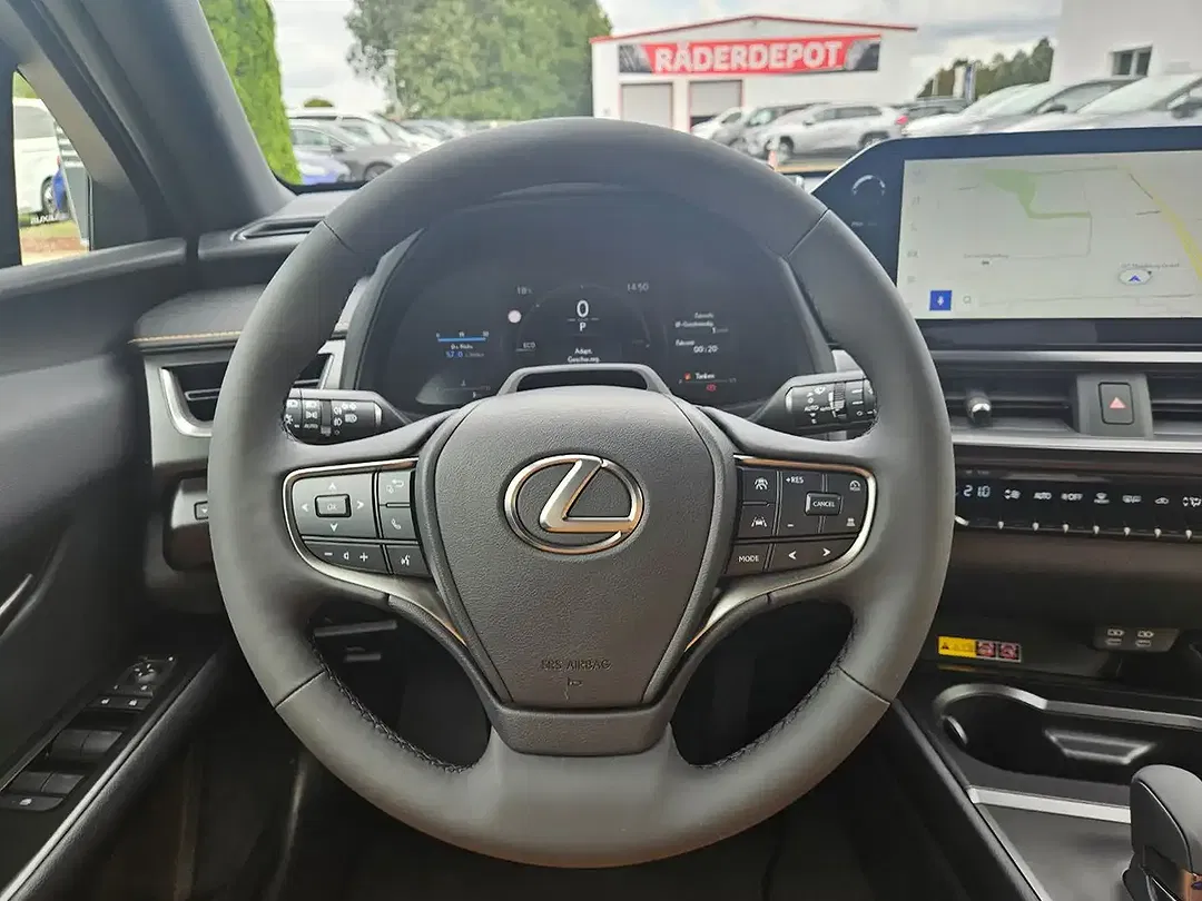 Lexus UX 300h F SPORT Design - Thumbnail 17