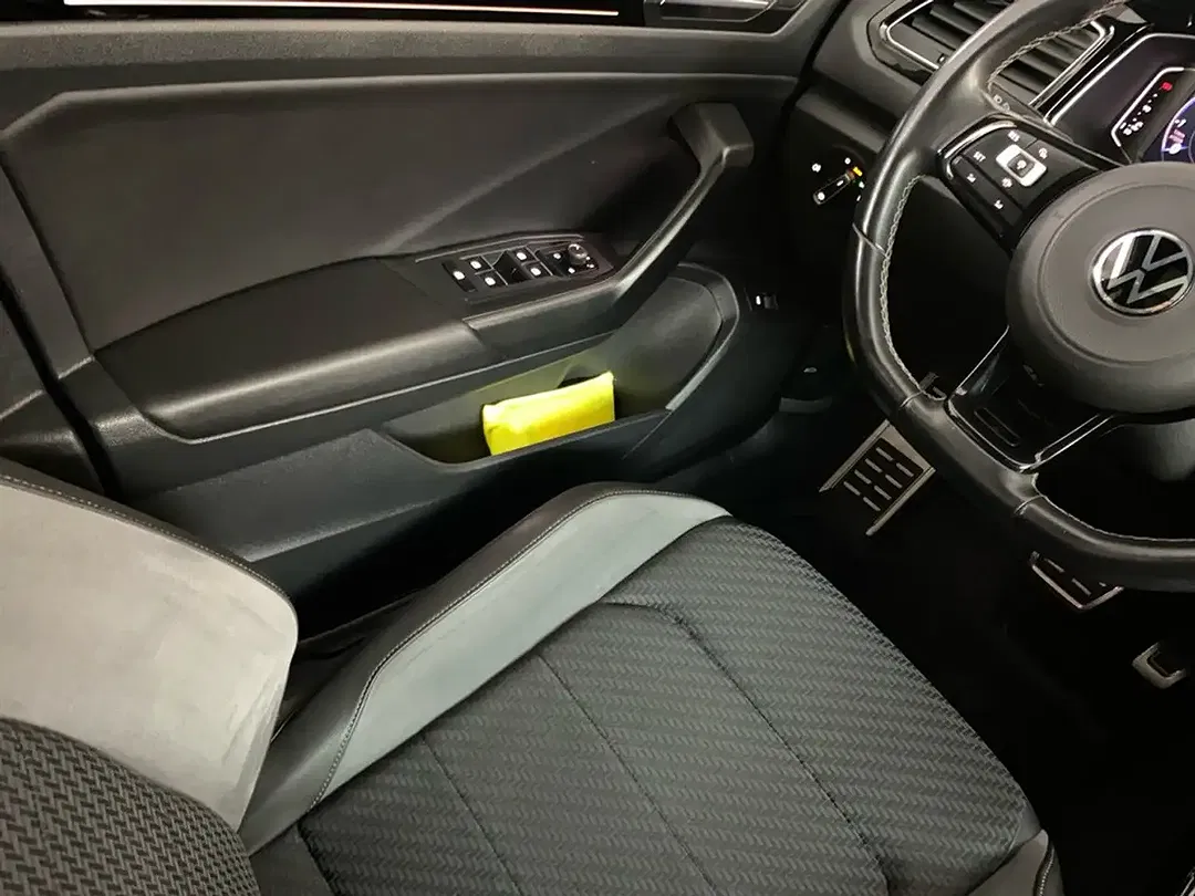 Volkswagen T-Roc 2.0 TSI 4Motion R Performance - Thumbnail 11