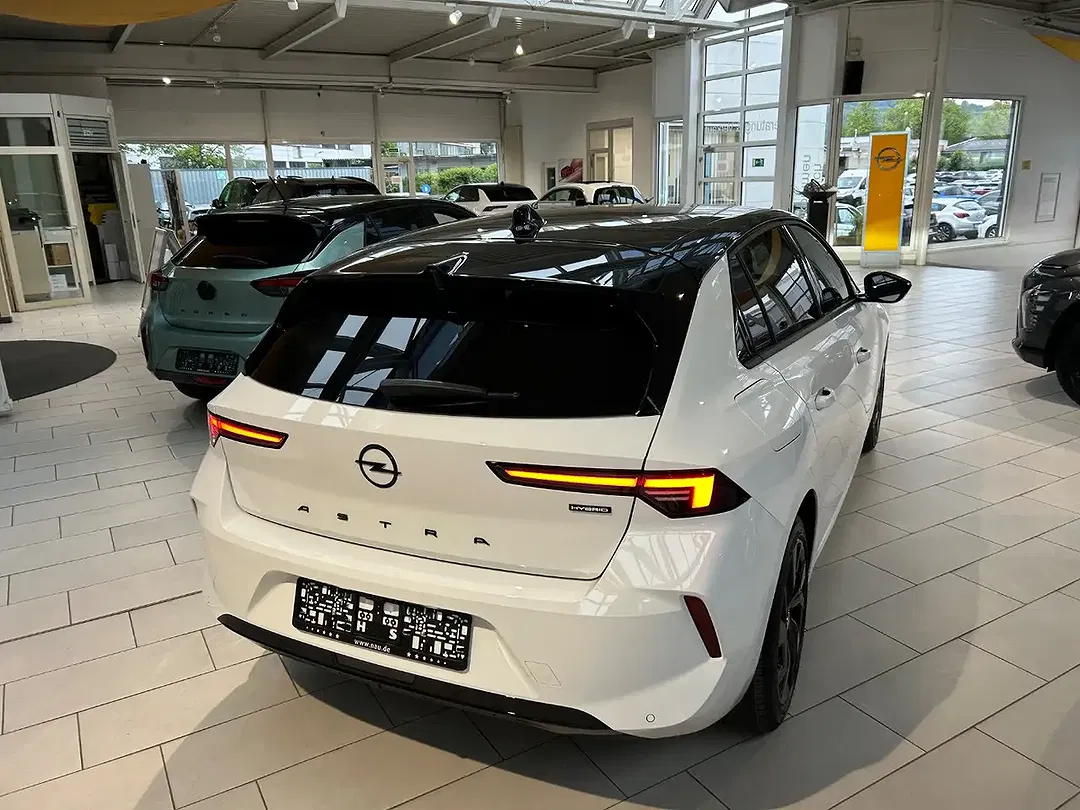 Opel Astra Hybrid 1.2 GS - Thumbnail 6
