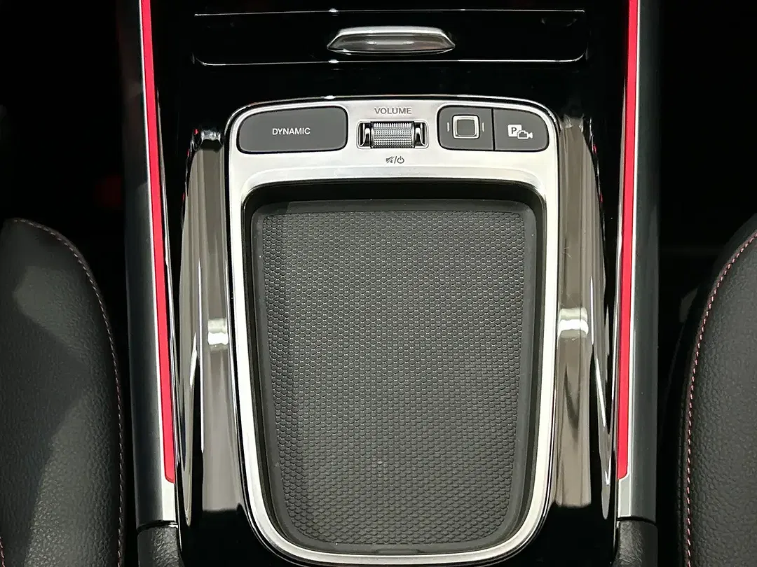 Mercedes-Benz EQA 250 - Thumbnail 17