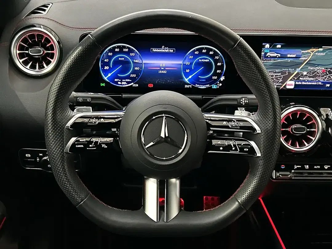 Mercedes-Benz EQA 250 - Thumbnail 8