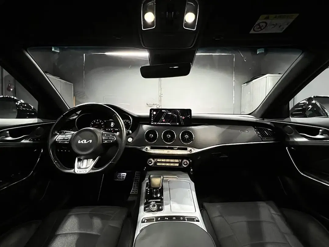 Kia Stinger 3.3 T-GDI GT - foto 14