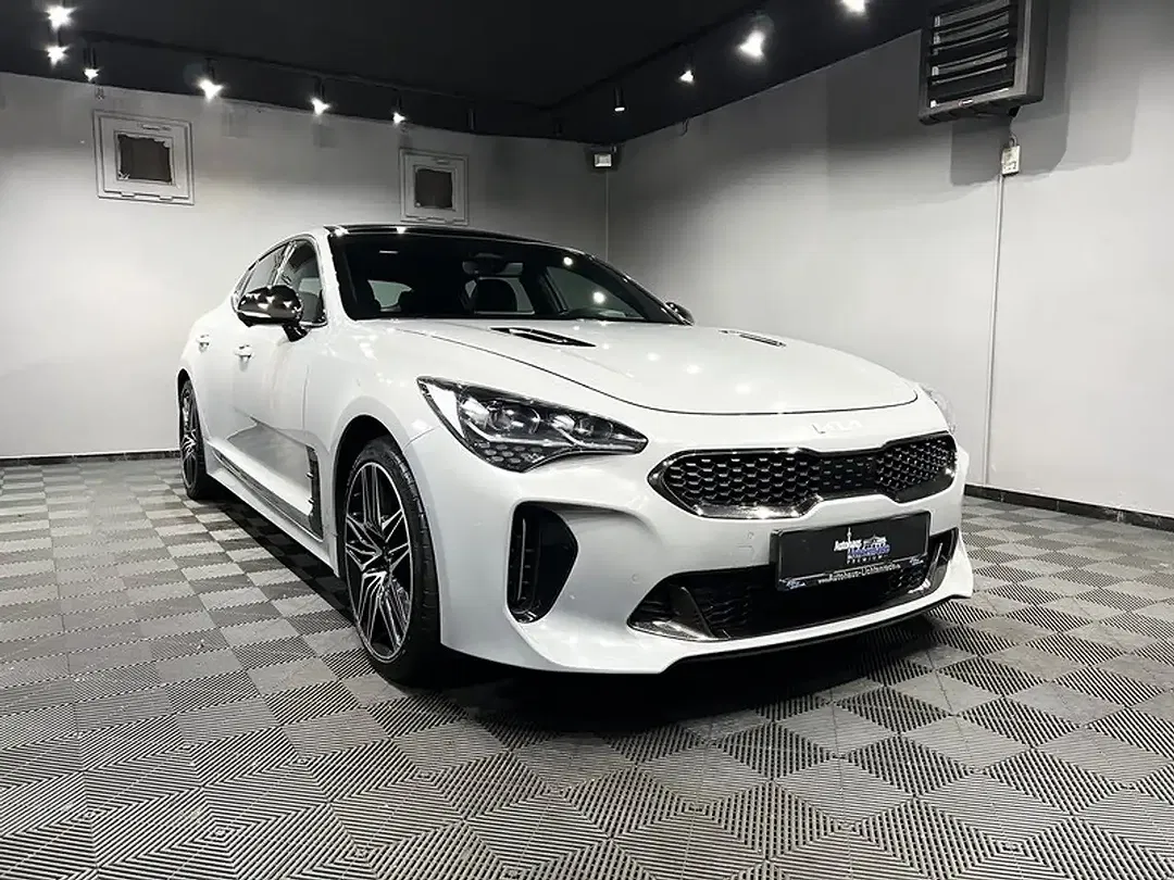 Kia Stinger 3.3 T-GDI GT - foto 2