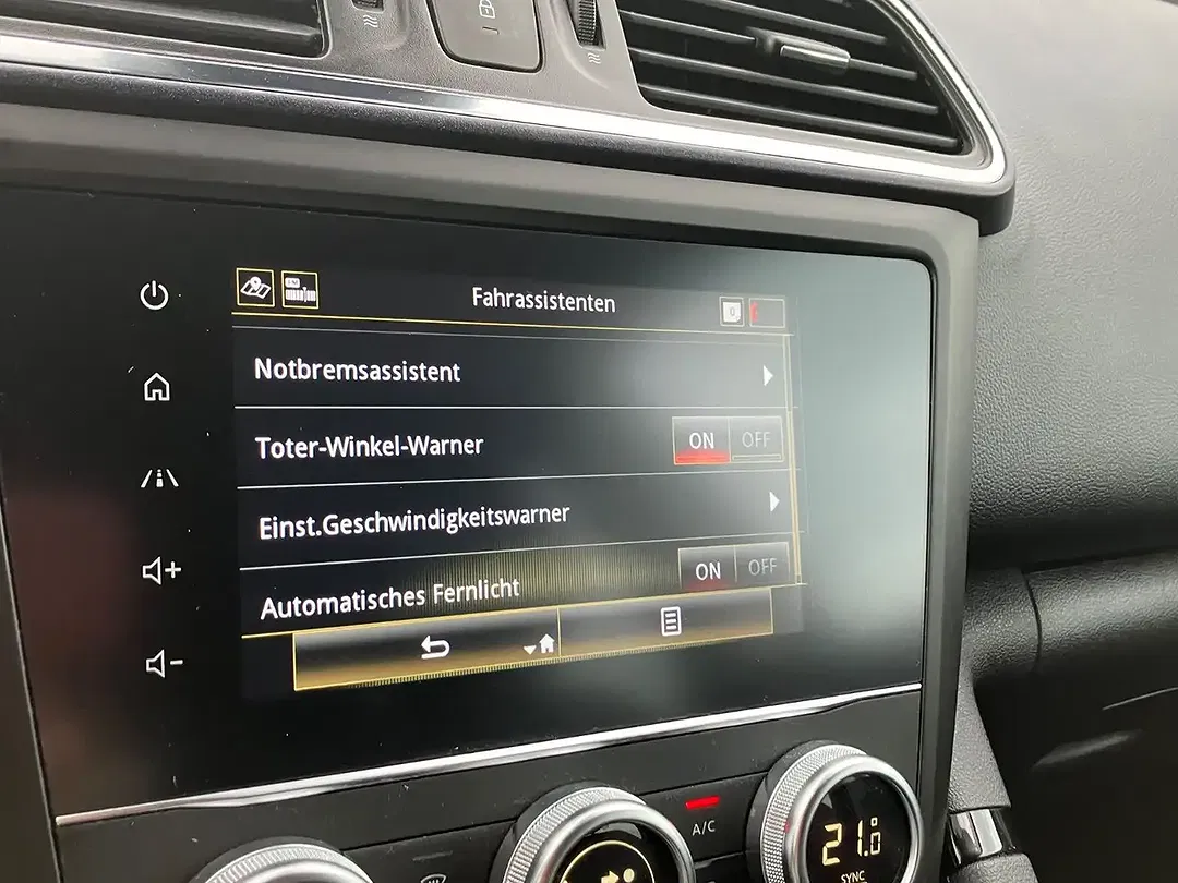 Renault Kadjar TCe EDC Limited - Thumbnail 13
