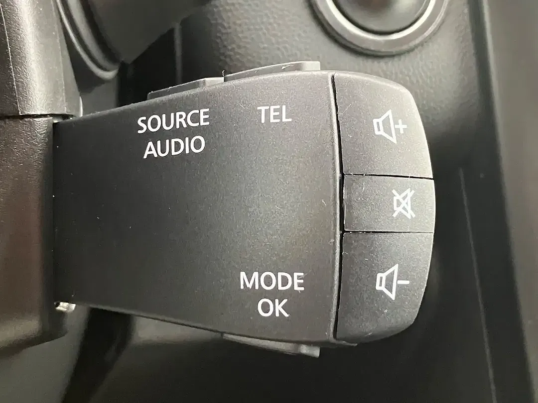 Renault Kadjar TCe EDC Limited - Thumbnail 16