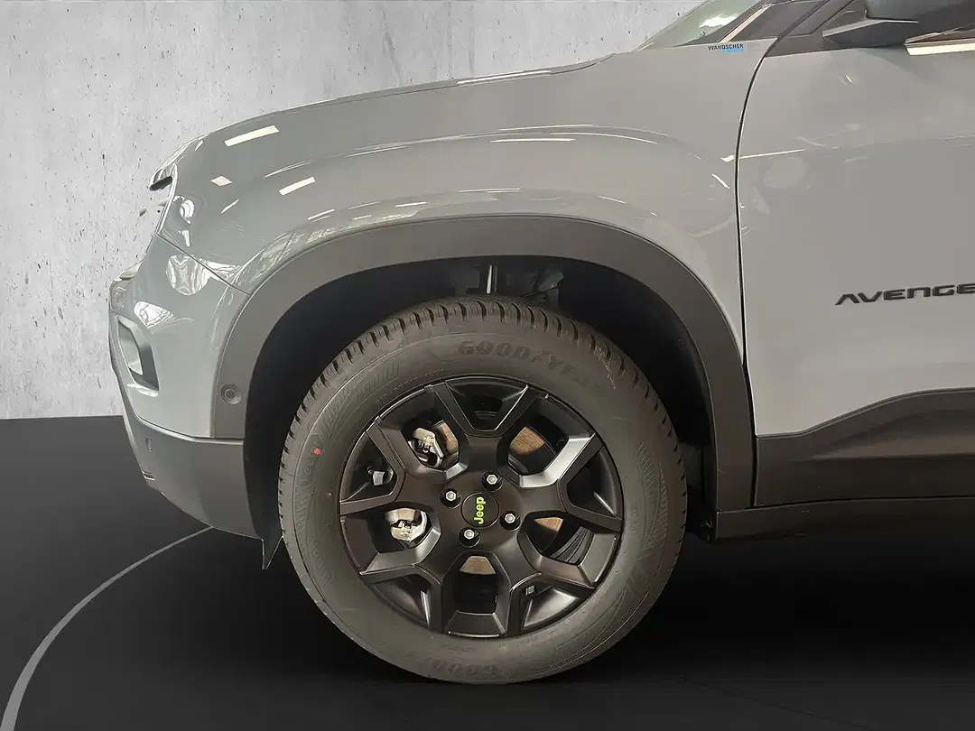 Jeep Avenger 4xe 4x4 Overland - Thumbnail 12
