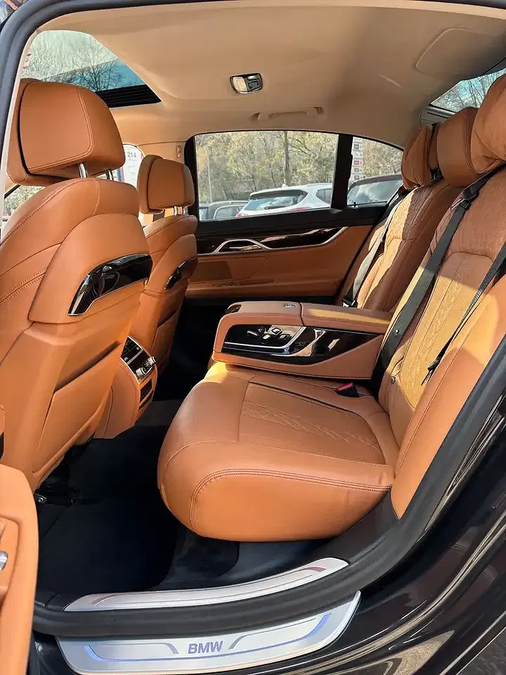 BMW 740 xDrive - foto 8