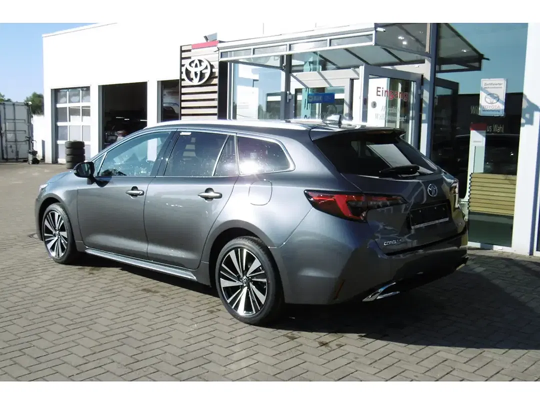 Toyota Corolla Hybrid Teamplayer - Thumbnail 3
