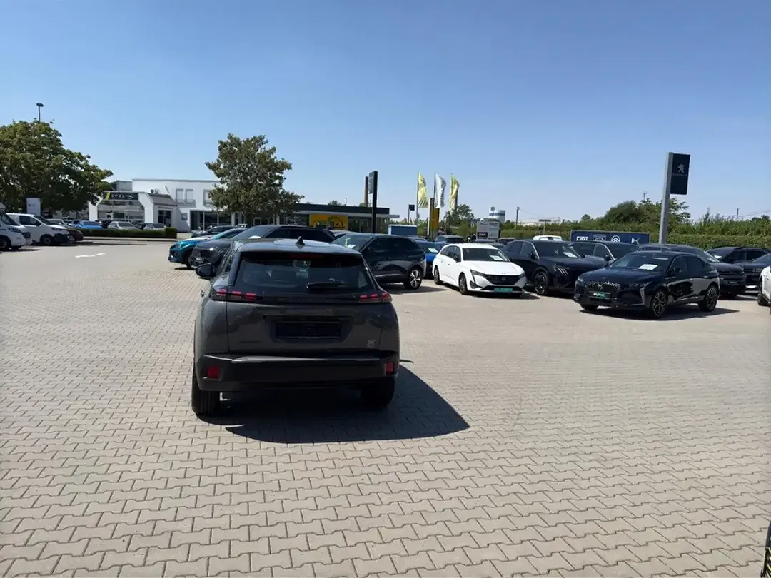 Peugeot 2008 100 PureTech Active - Thumbnail 29