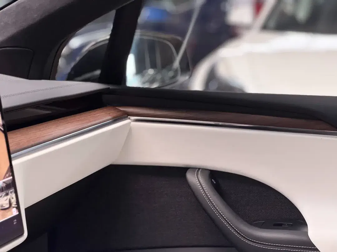 Tesla Model X Premium Long Range - Thumbnail 10