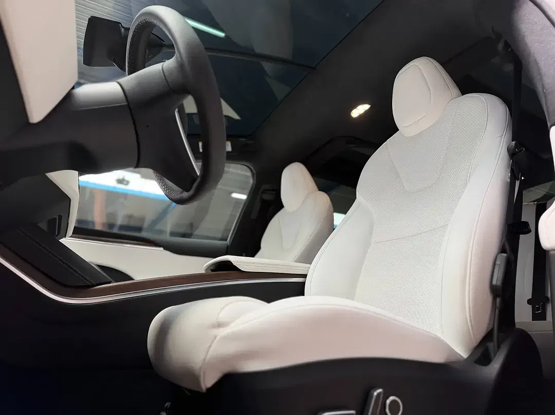 Tesla Model X Premium Long Range - Thumbnail 11