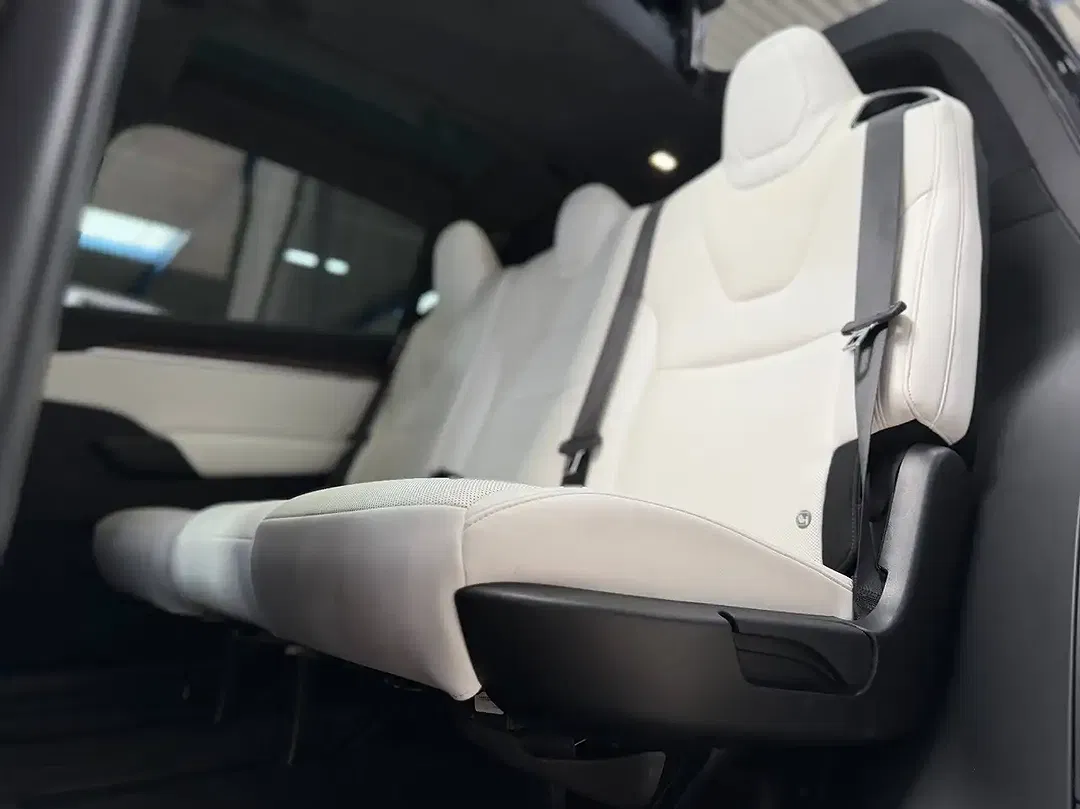 Tesla Model X Premium Long Range - Thumbnail 12