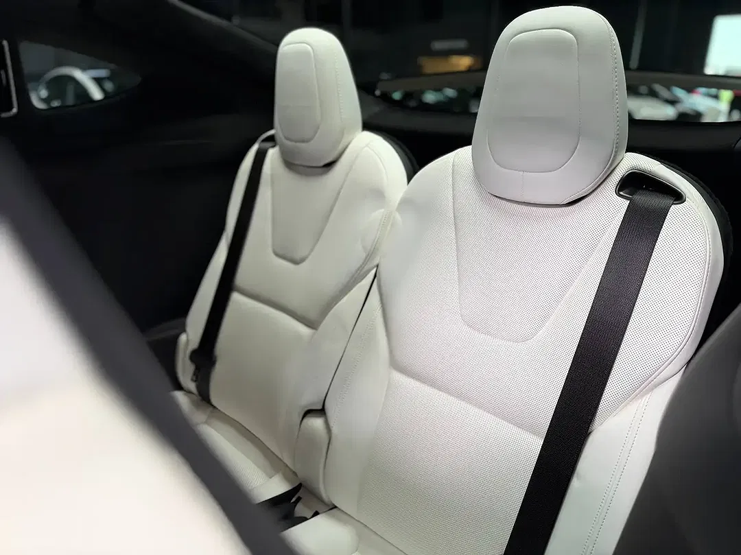 Tesla Model X Premium Long Range - Thumbnail 13