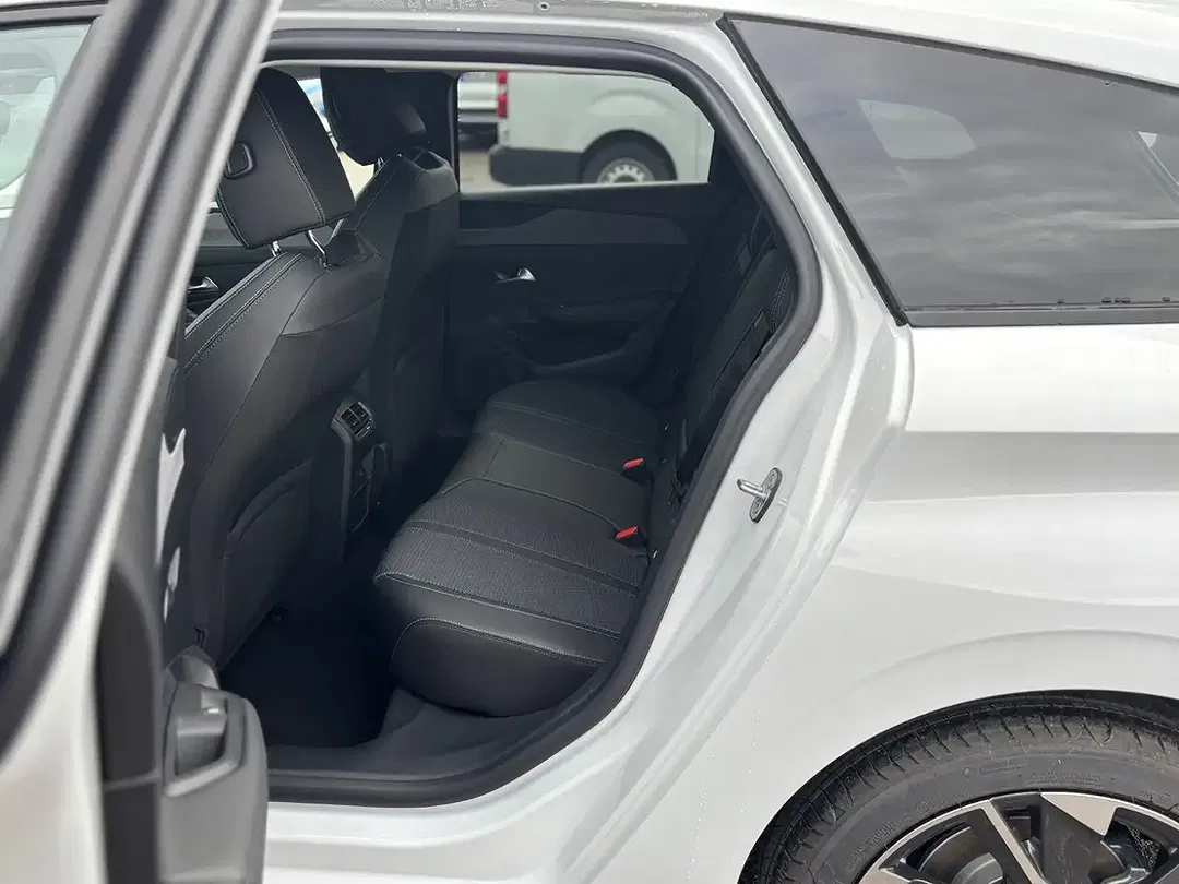 Peugeot 308 HDi Allure SW - Thumbnail 10