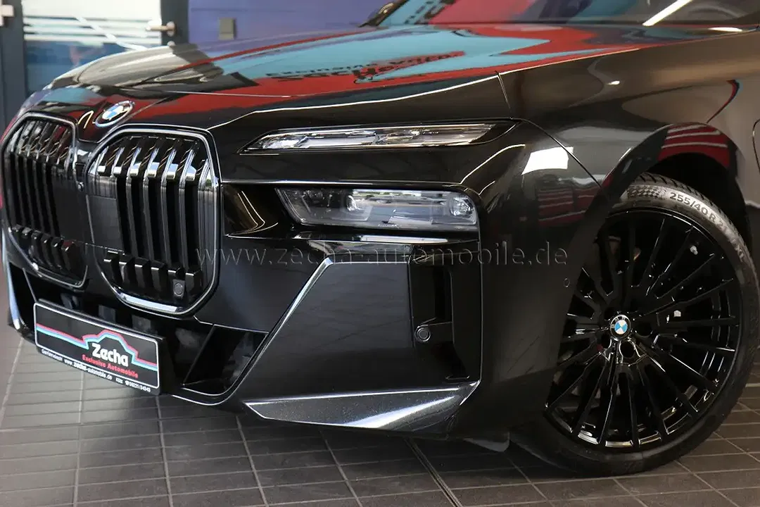 BMW 750 Executive - foto 2