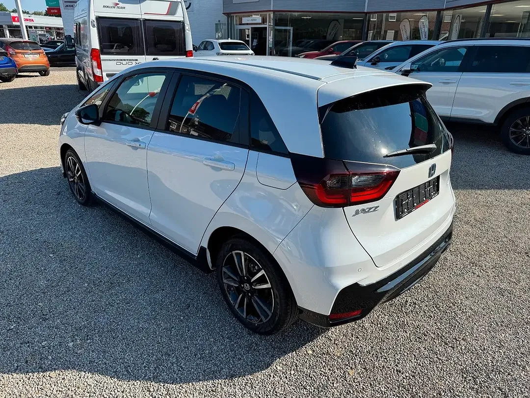 Honda Jazz 1.5 i-MMD Hybrid Advance Sport - Thumbnail 4