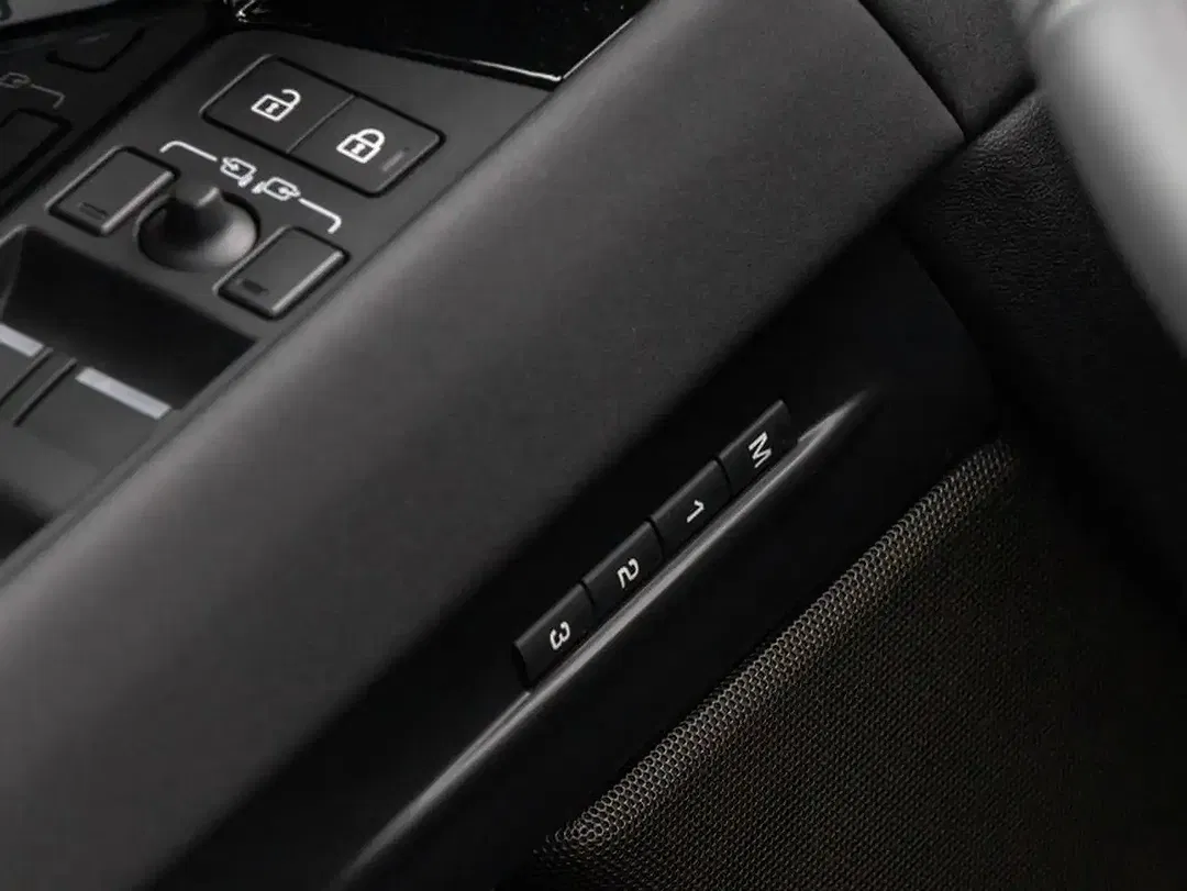 Land Rover Range Rover Evoque Dynamic SE - Thumbnail 14