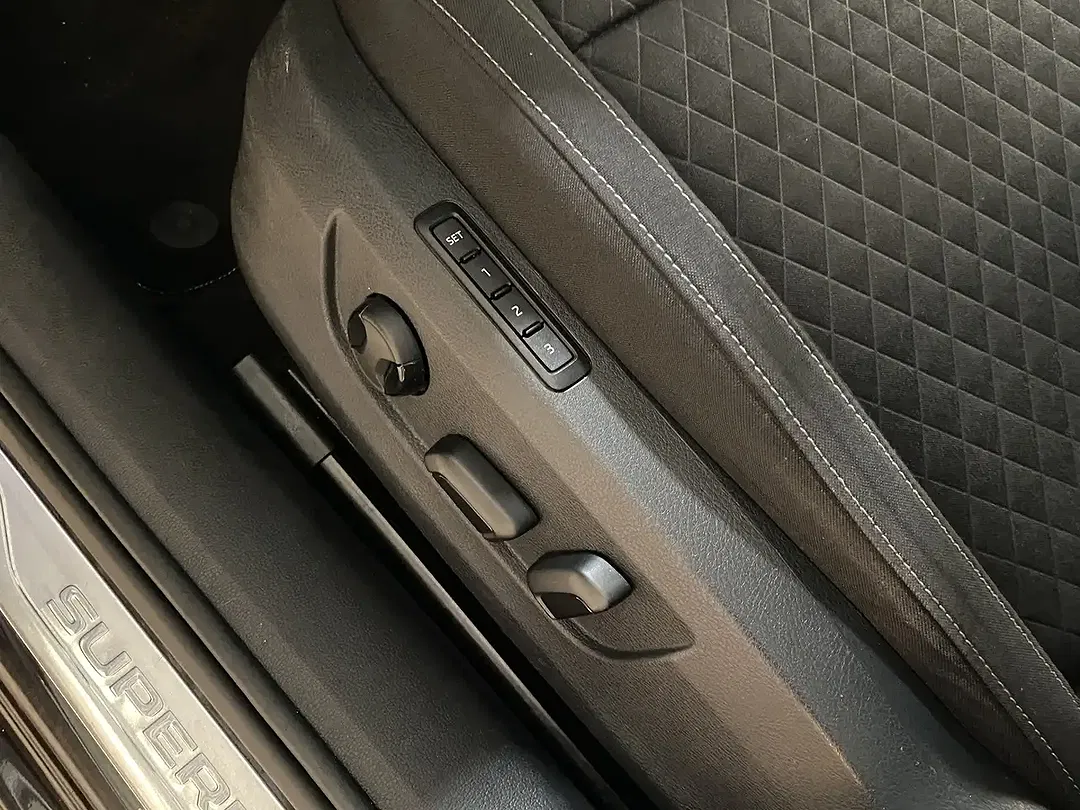 Skoda Superb iV Ambition - Thumbnail 11