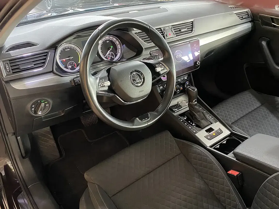 Skoda Superb iV Ambition - Thumbnail 12