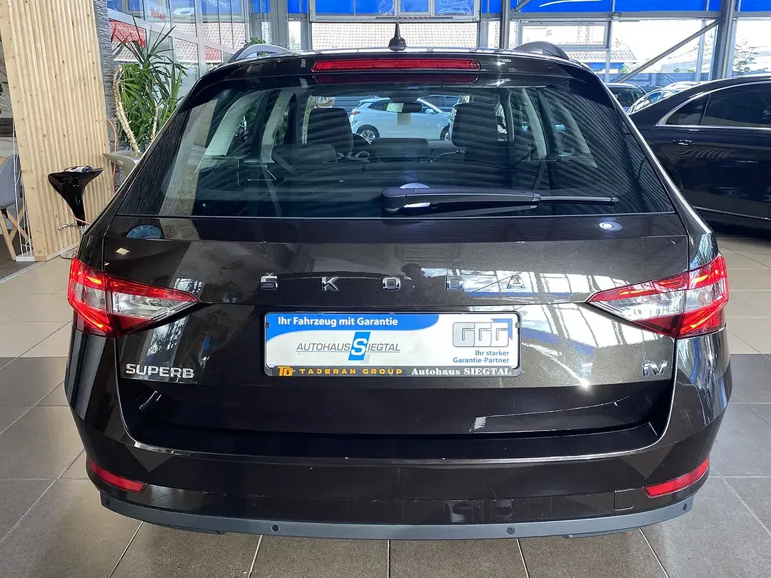 Skoda Superb iV Ambition - Thumbnail 5