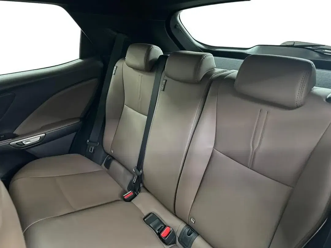 Lexus LBX Elegant - Thumbnail 10