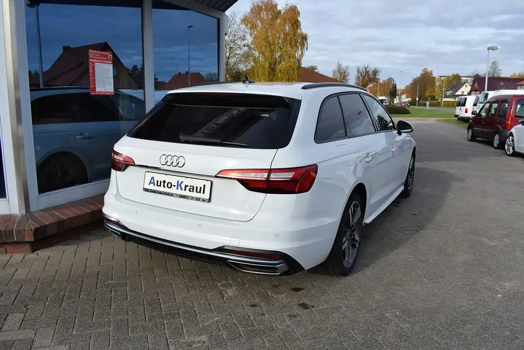 Audi A4 35 TDI MHEV S tronic Avant advanced - Thumbnail 3
