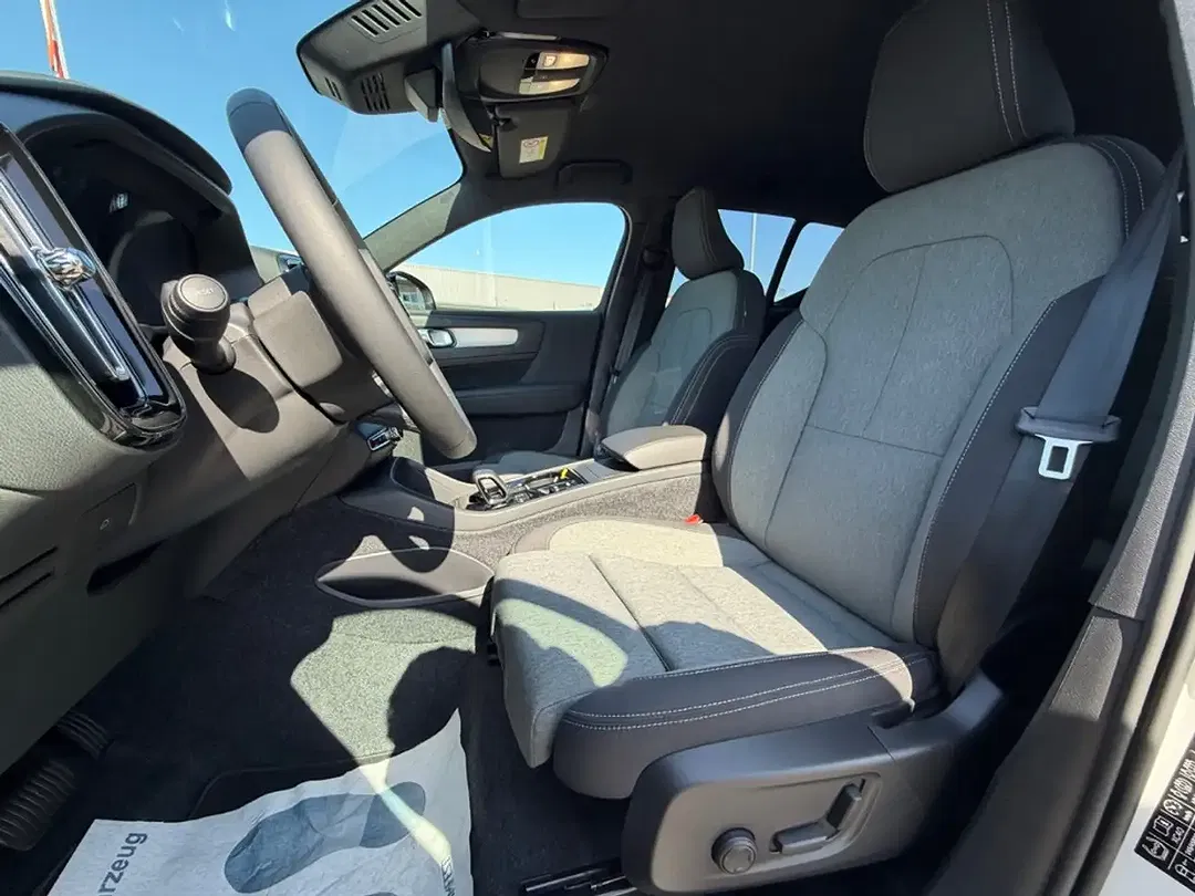 Volvo XC40 B3 Plus Black Edition - Thumbnail 11