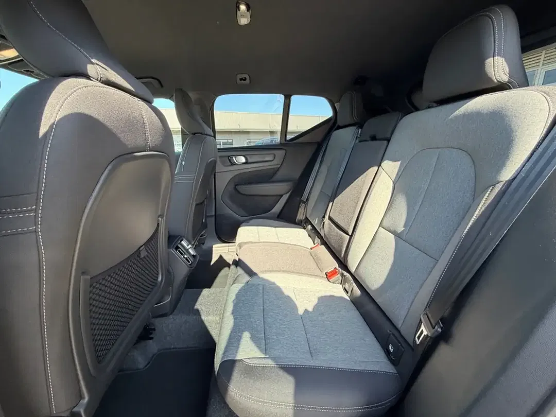 Volvo XC40 B3 Plus Black Edition - Thumbnail 12